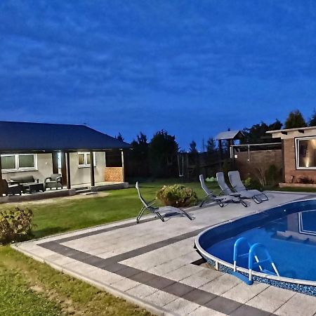 Domek Parterowy Apartamentowy Ostoja 레왈 외부 사진