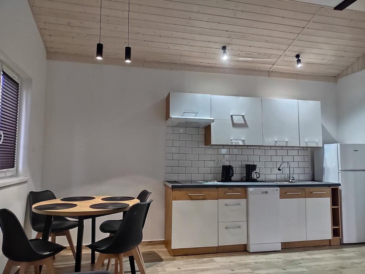 Domek Parterowy Apartamentowy Ostoja 레왈 외부 사진